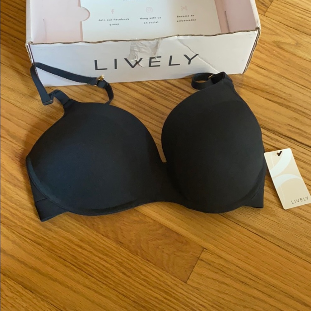 32DDD NWT “all-day no wire push up” by LIVELY